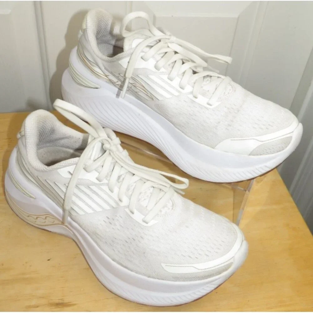 Saucony Womens Endorphin Shift 3 Running Shoes US Size 7.5 White/Gum S10813-13